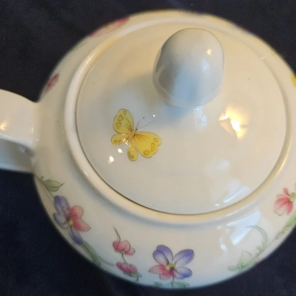 TEAPOT, VINTAGE BIA CORDON BLEU INTERNATIONAL